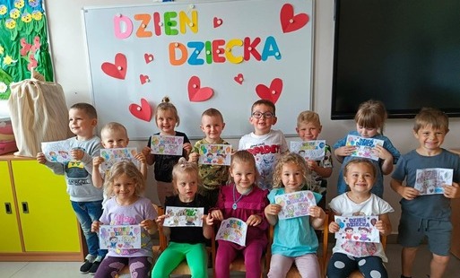 grupa dzieci z oddziału przedszkolnego